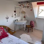 Aux Petits Coeurs De Petite Venise